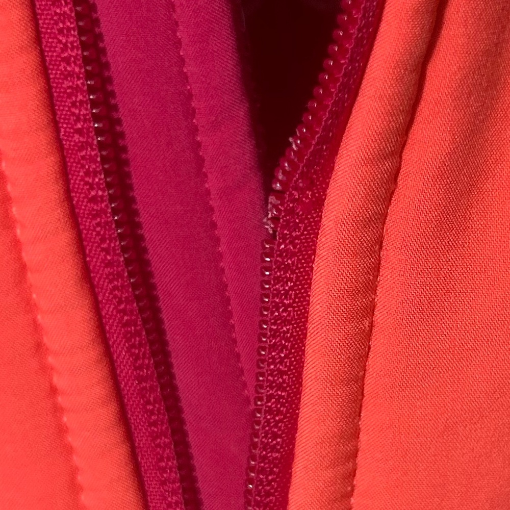 The North Face Women's Vibrant Orange and Pink Spring Jacket - Picture 5 of 16